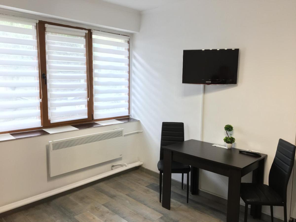 Garso1 4You Apartment Pitesti Bagian luar foto