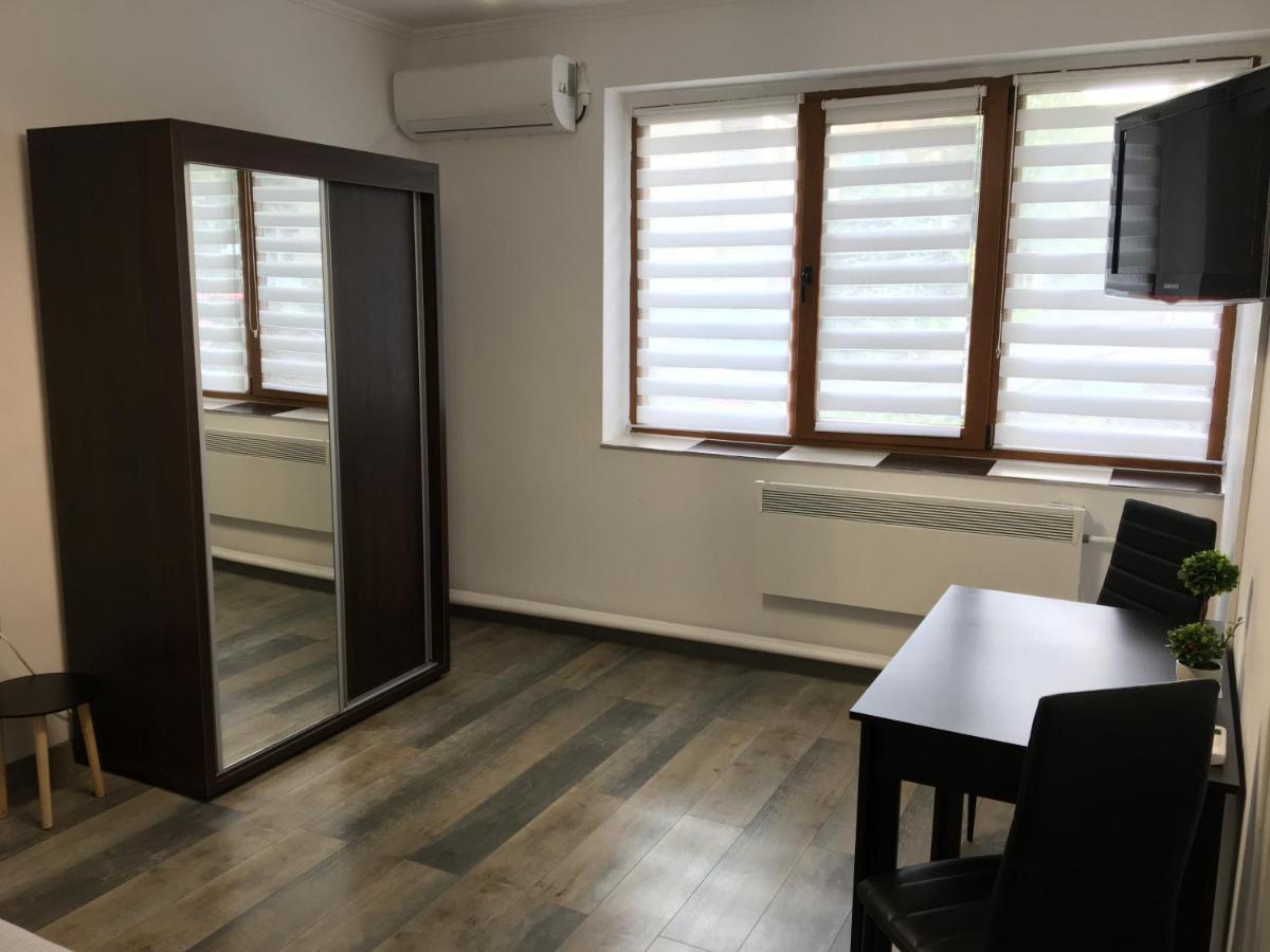 Garso1 4You Apartment Pitesti Bagian luar foto